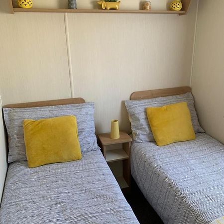 Gold Plus 6 Berth Caravan In New Beach With Parking Wifi And Decking Hotel Dymchurch Eksteriør billede