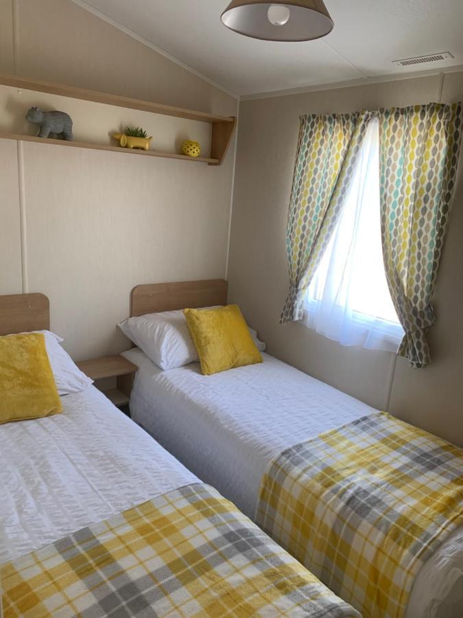 Gold Plus 6 Berth Caravan In New Beach With Parking Wifi And Decking Hotel Dymchurch Eksteriør billede