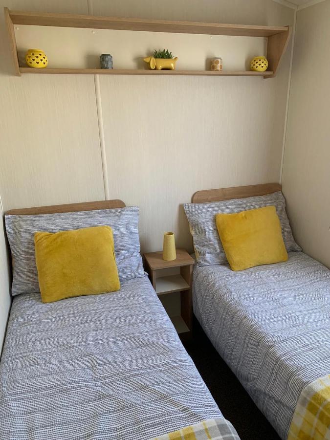 Gold Plus 6 Berth Caravan In New Beach With Parking Wifi And Decking Hotel Dymchurch Eksteriør billede